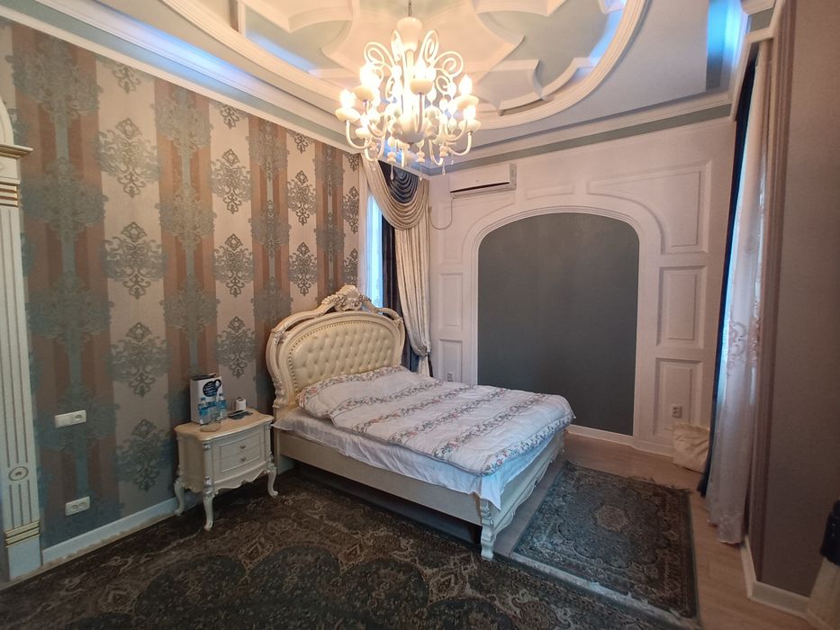 Сдаётся Дом на долгосрочную аренду дом 1000 кв.