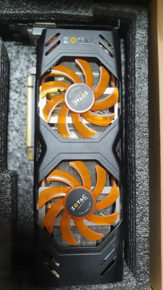 Zotac GTX 770 2gb perfect funcțională