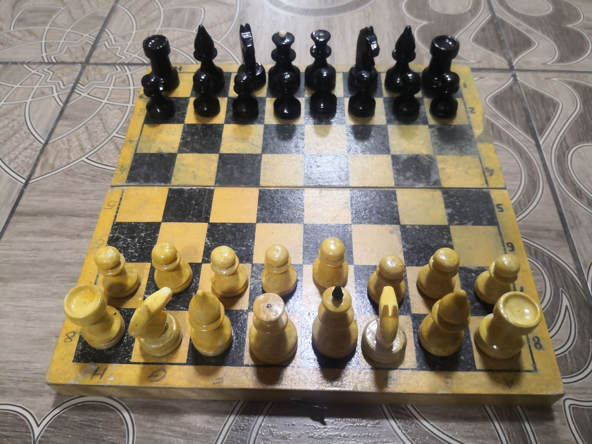 Шахматы игра для мышления, советский времен качество отличное.