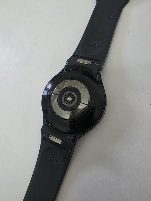 Продавам Samsung Galaxy Watch 6