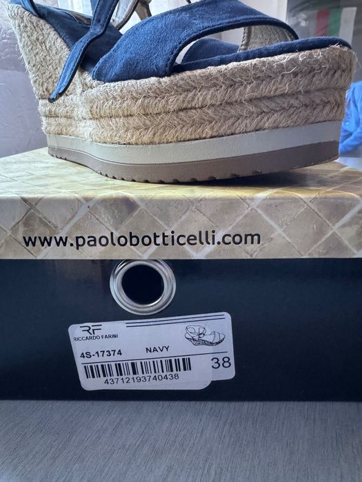 Сандали на платформа 38