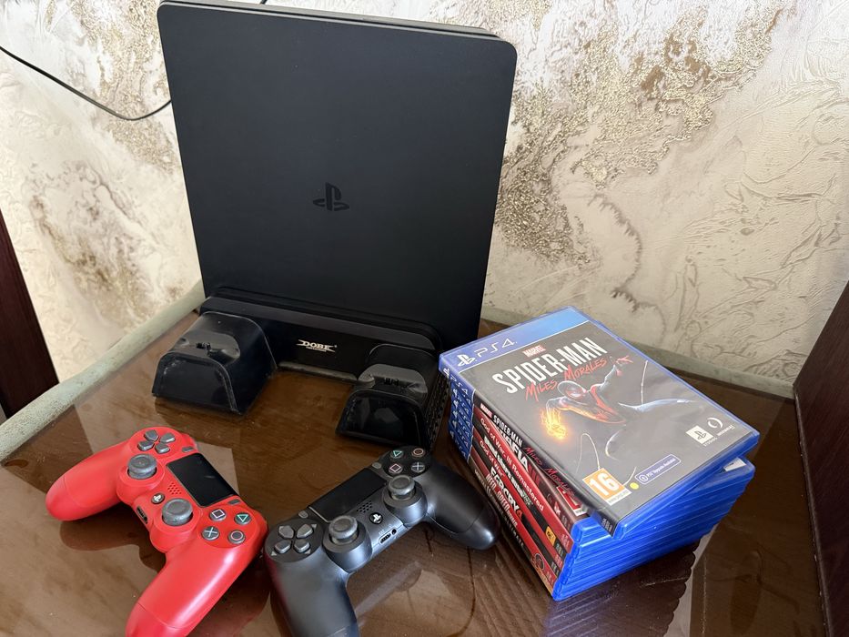 PlayStation 4 Pro  1 TB