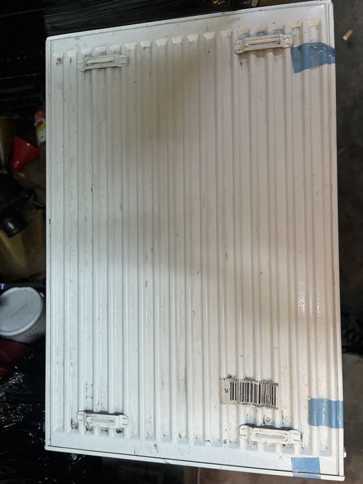 Vând calorifere noi