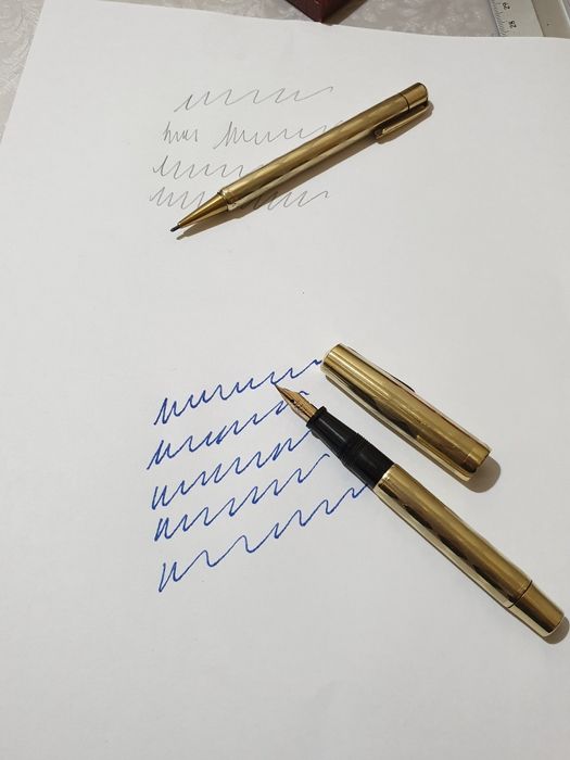 Stilou Zenith aur vintage