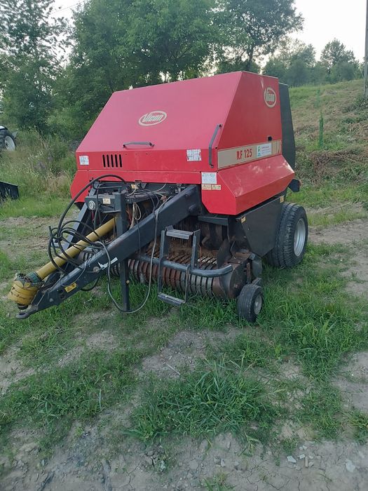 Vând presa vicon rf 125 plasă Deutz-fahr claas 46