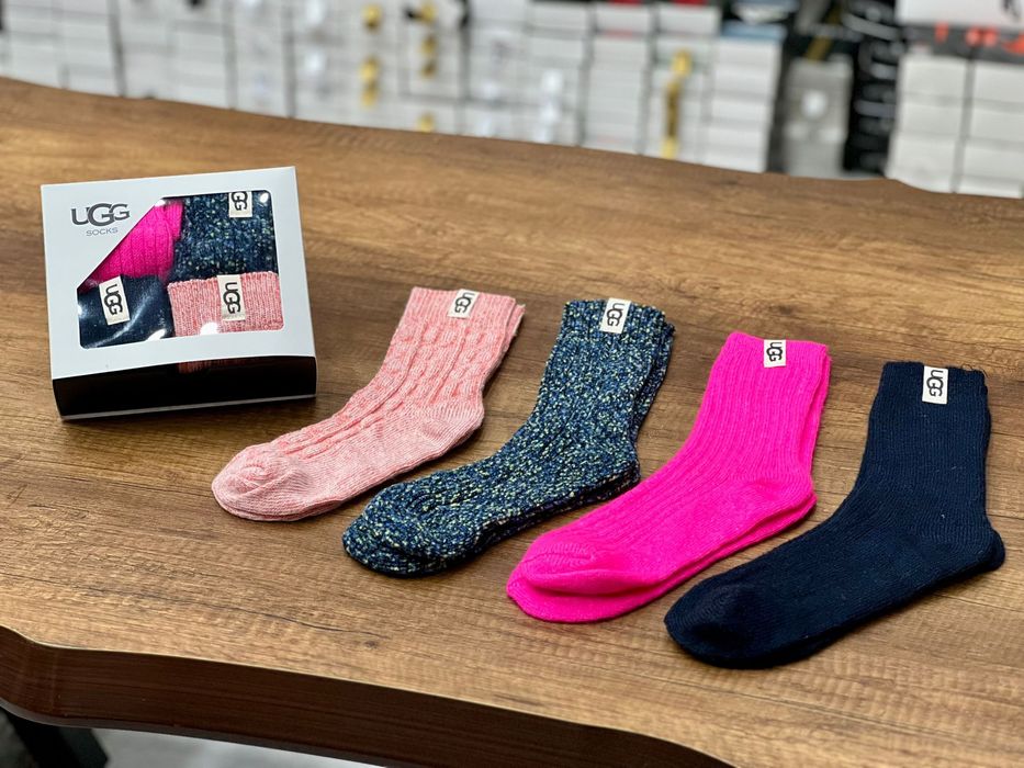 Ugg ciorapi la cutie