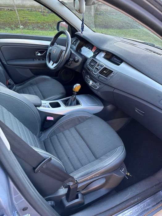 Vand Renault Laguna 1.5 dci an 2009 km reali - carte service