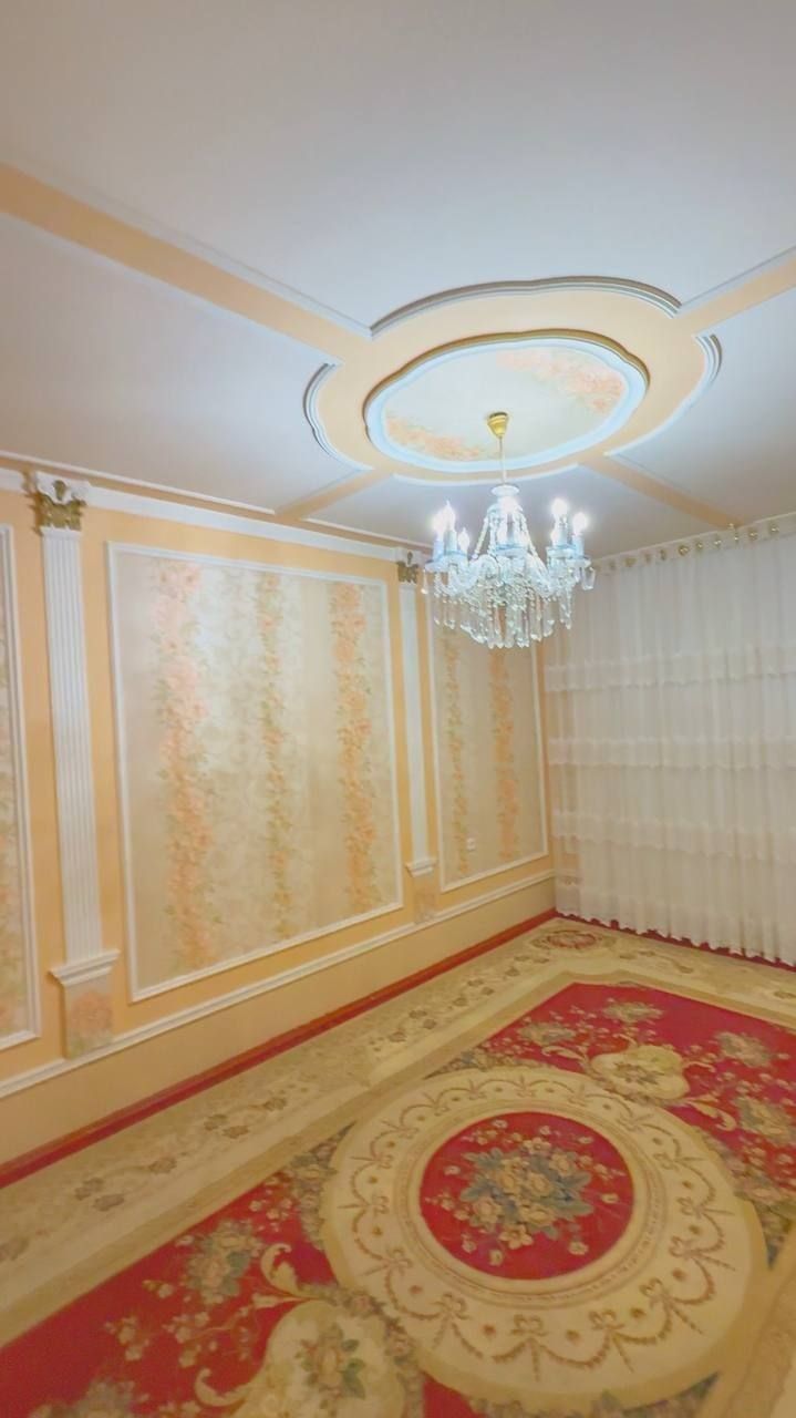 Олмазор туманида 3 хонали квартира сотилади