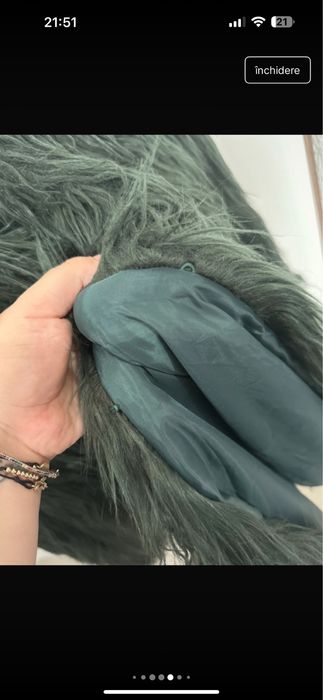 Blanita noua cu eticheta , marimea S ( mai mare ) , cu buzunare