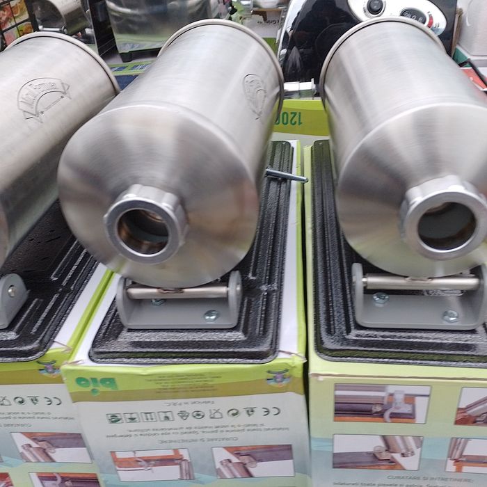 Mașina cârnați (Carnatar) orizontal de 3,4 și 5,5 kg Inox