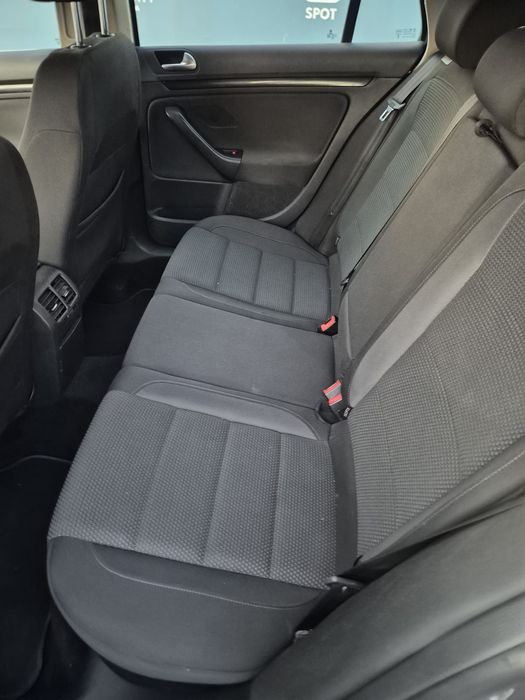 Vw Golf 6 1,6tdi 105cp pret 3400€