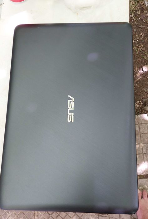 Лаптоп ASUS X543