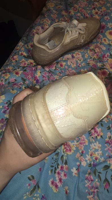 Vând Adidas LV Trainer Transparent