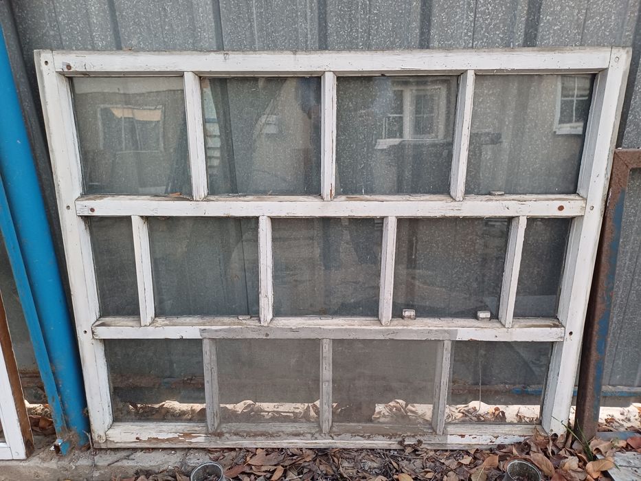 Продам деревяную застекленую раму