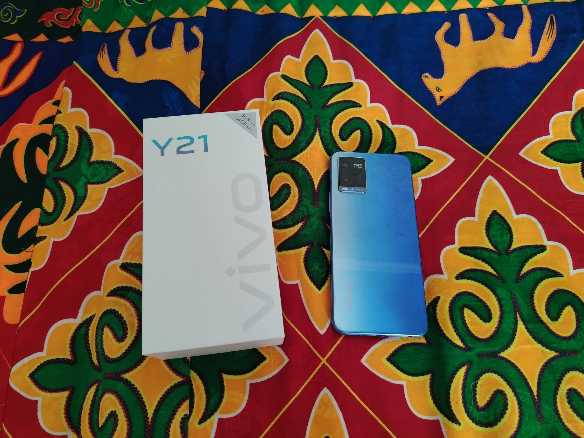 Продам смартфон виво y21 в отличном состоянии есть доставка