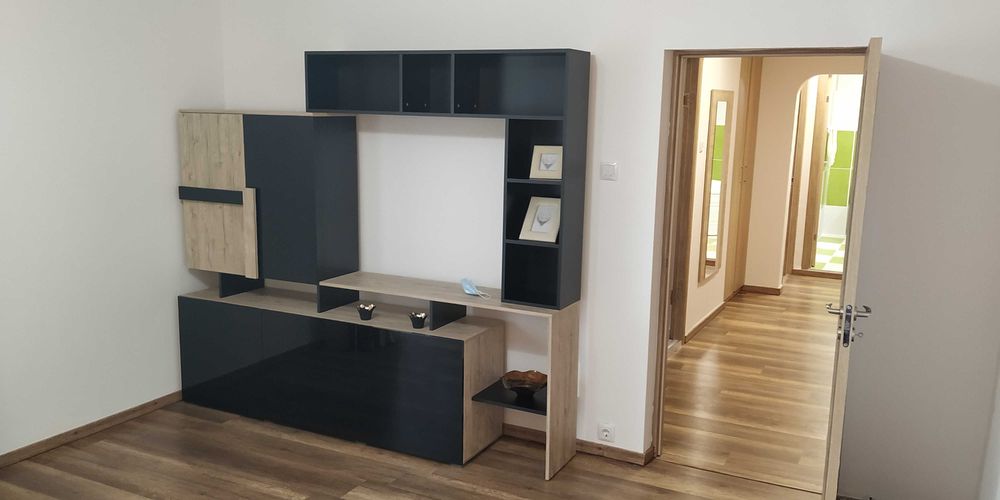 De inchiriat apartament 2 camere, cf. 1, decomandat, zona Mall Vitan