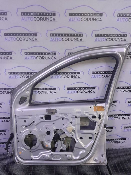 Usa Dreapta Fata Dacia Duster 2010 - 2013 SUV 4 Usi TEK23 (934) FARA GEAM ZGARIAT FARA ...