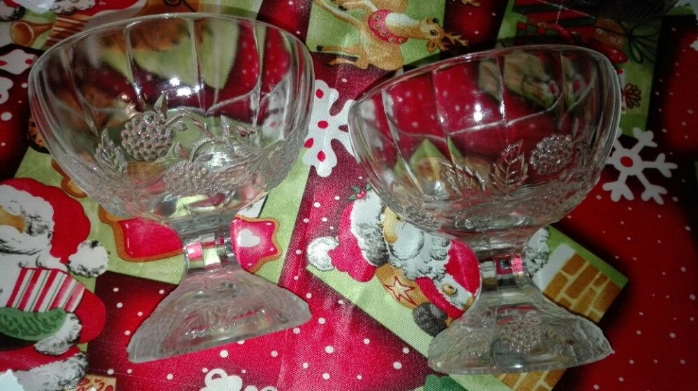 2 броя купички за ядки или бисквитки стъкло