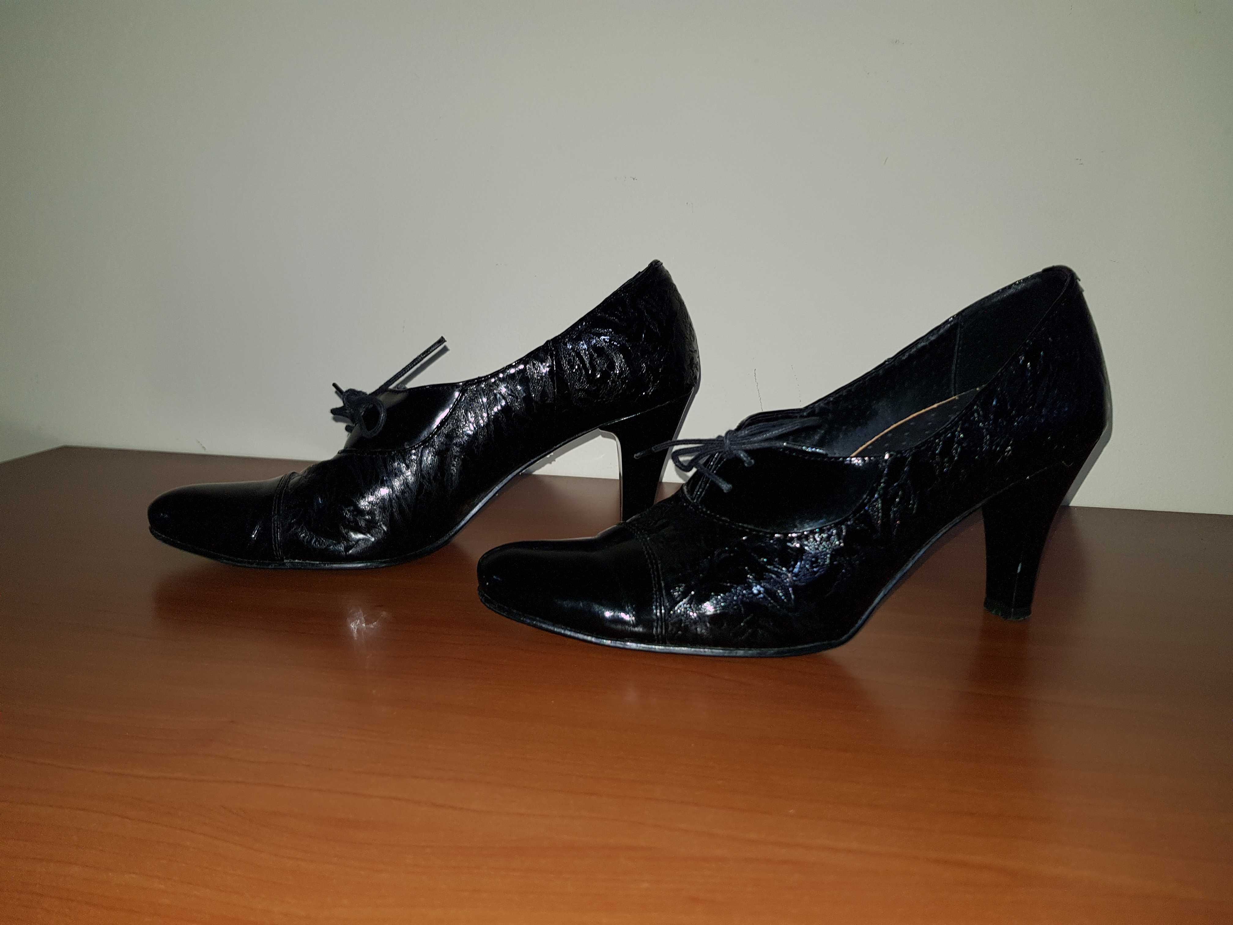 pantofi piele naturală lăcuită, mărimea 39