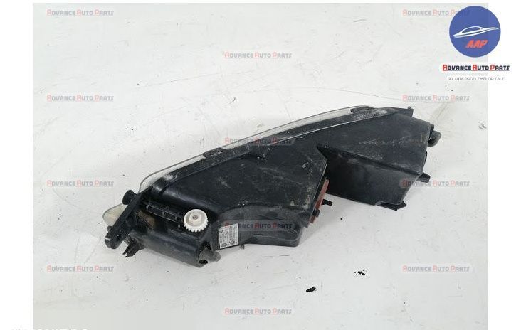 Proiector Dreapta original cu Halogen Volkswagen VW  Passat  B8 [2014