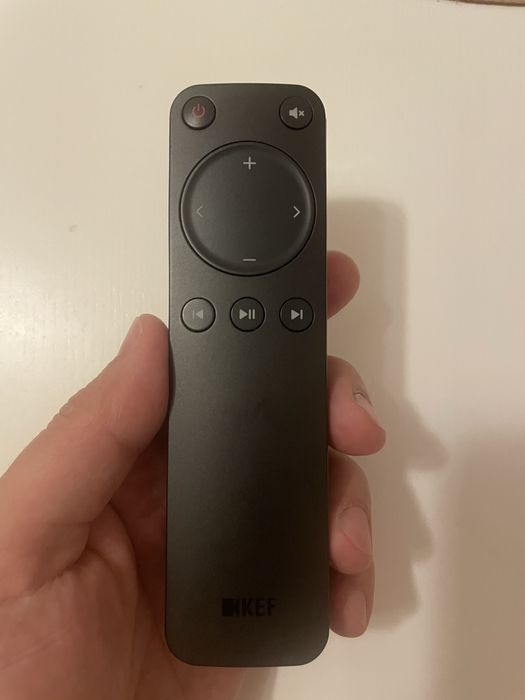 Telecomanda pentru sistemul de boxe Kef