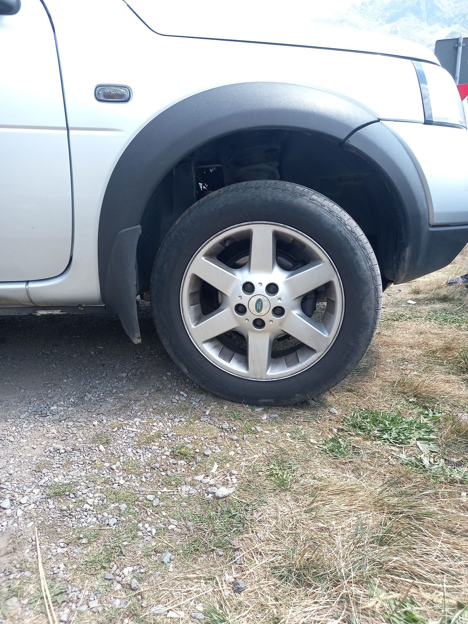 Jante aliaj Land Rover freelander 225.55.r17 + anvelope vară pirelli c