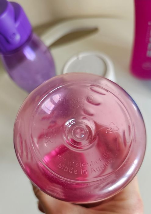 Нови шишета (бутилки) за вода, термочаша и четка за шишета, от 2.50 лв