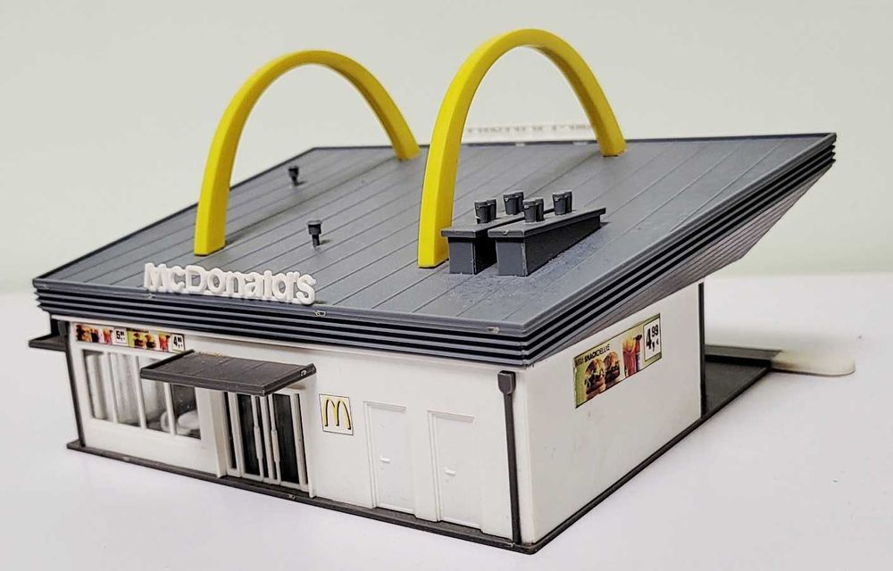 Macheta fast food diorama McDonalds McDrive H0 1:87 Vollmer 3634