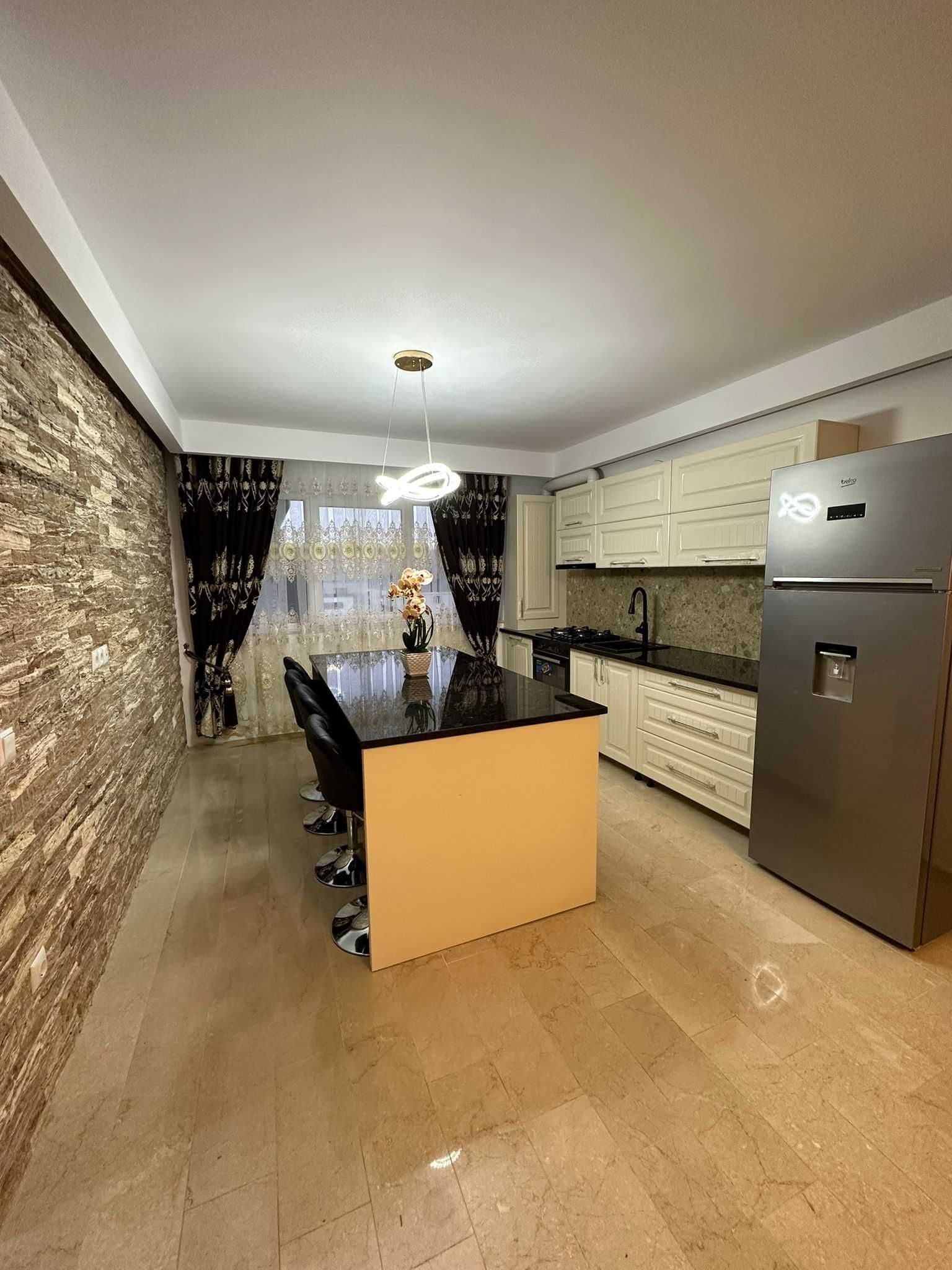 Apartament 3 camere. finisat, mobilat si utilat.