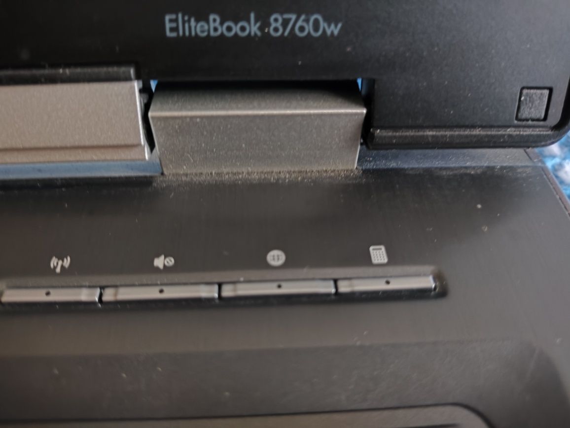 HP 8760w Dreamcolor