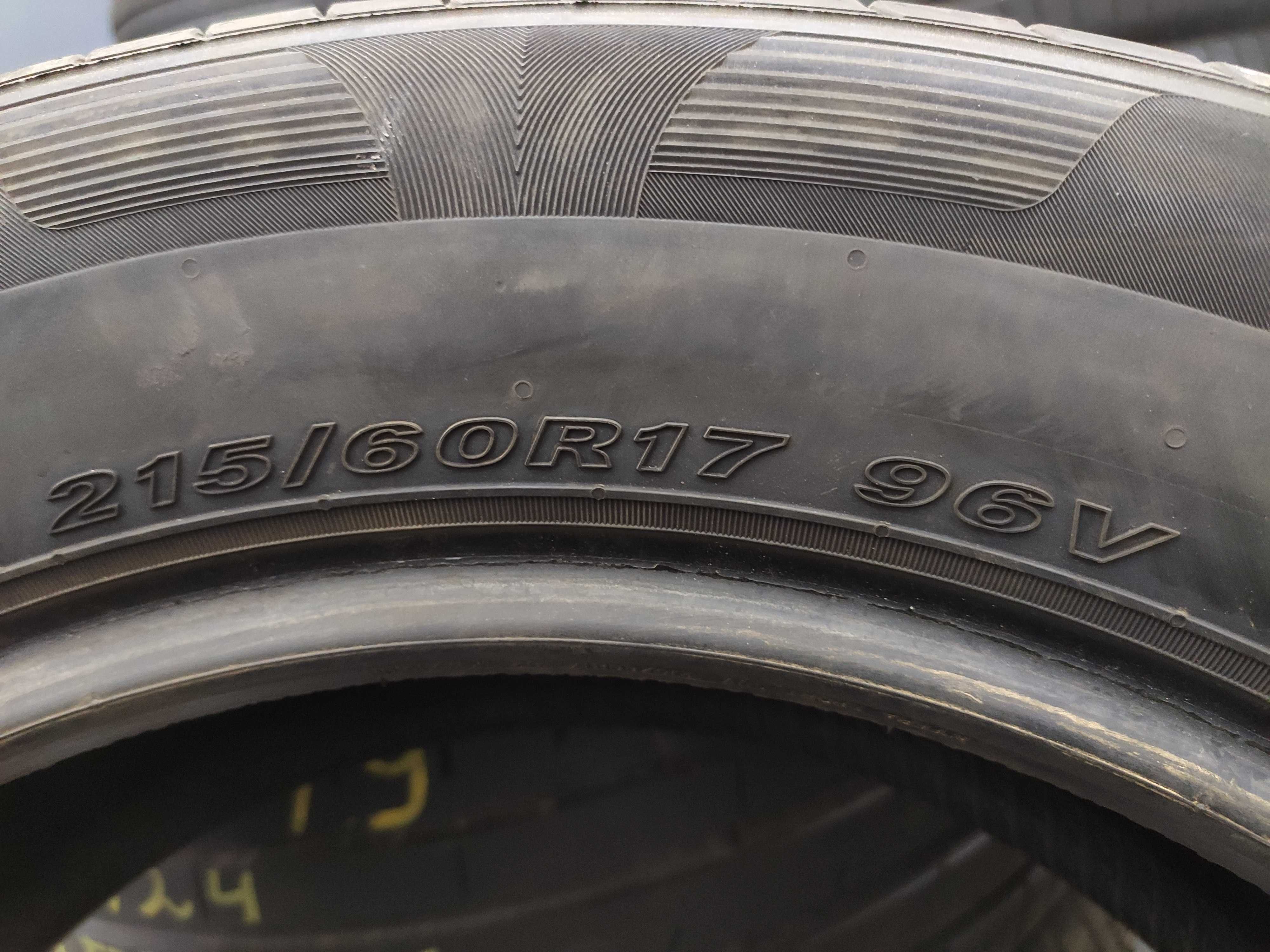 2бр Летни гуми 215 60 17 - Nexen - DOT 2023 -