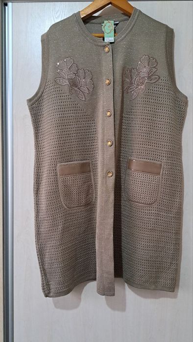 Ayollar uchun nimcha yengi kiyilmagan Razmer 56