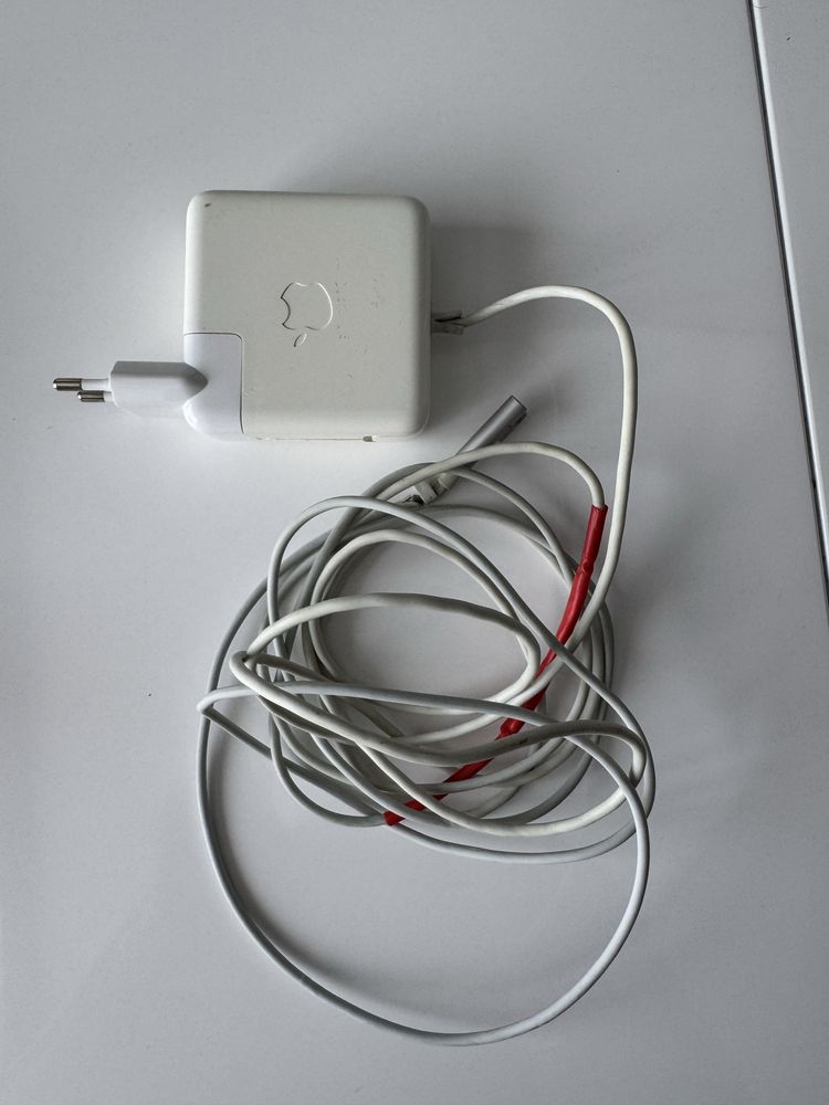 Оригинално зарядно Apple macbook 60W Magsafe Power Adapter