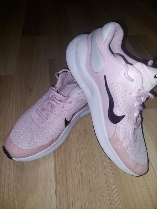 Маратонки Nike,  н. 35,5