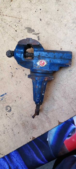 менгеме въртящо се на 360