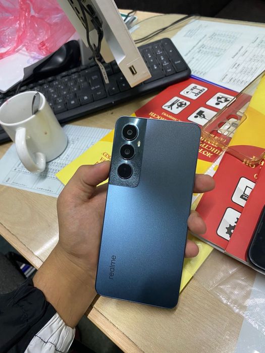 Срочно Продам смартфон в отличном состаянии