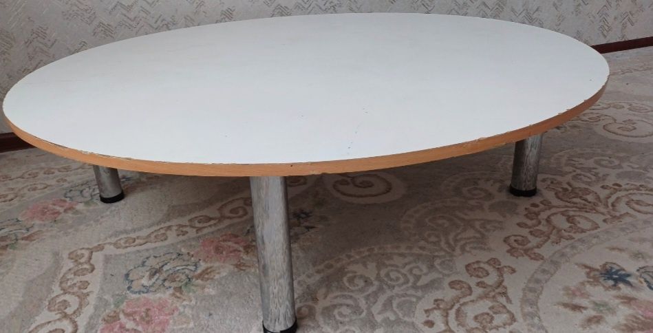 Продам круглый стол