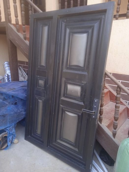 Дарвоза сотилади