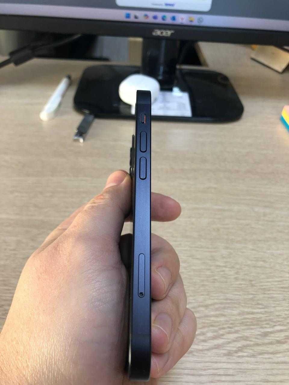 Продам IPhone 12 mini