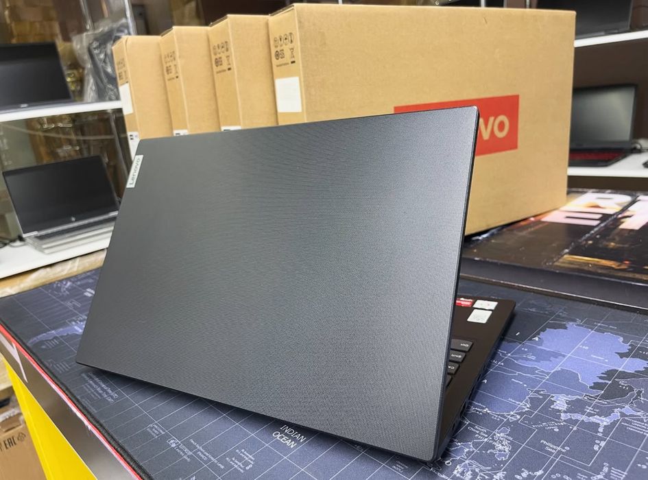 Ноутбуки Lenovo V15 - AMD Athlon Silver/ ОЗУ-8Gb/SSD-256Gb