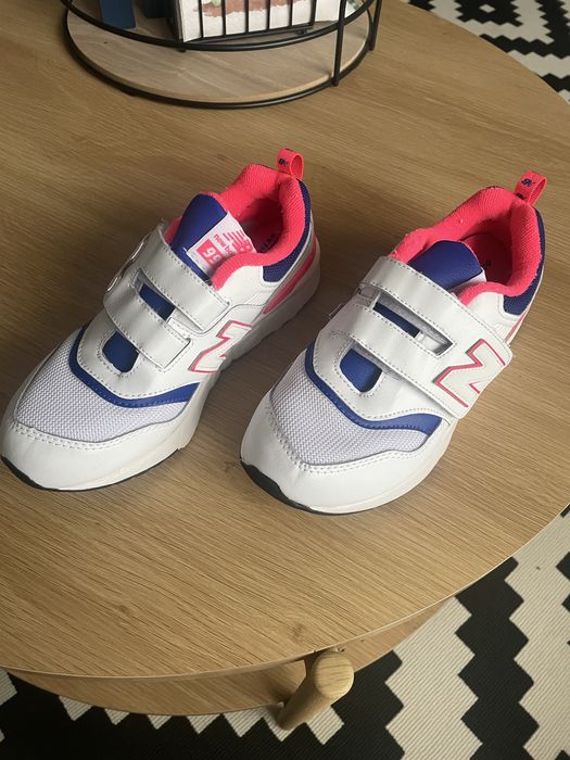 Pantofi sport adidasi New Balance fete 33.5