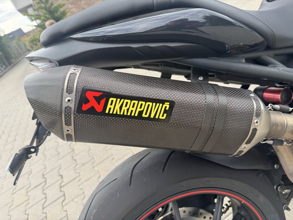 Triumph Speed Triple 1050 Abs Akrapovic full led