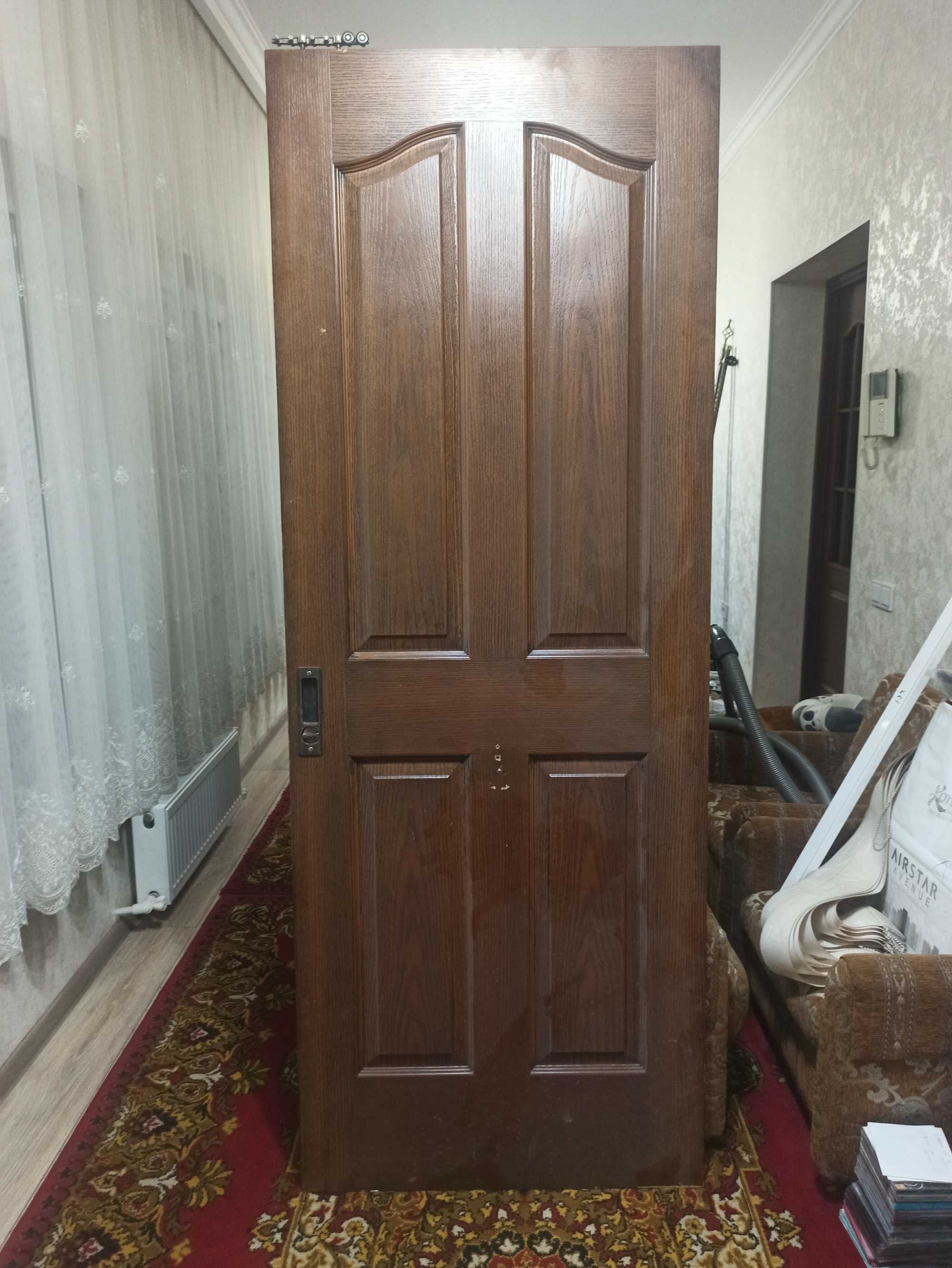 Дверь раздвижная деревянная карусель