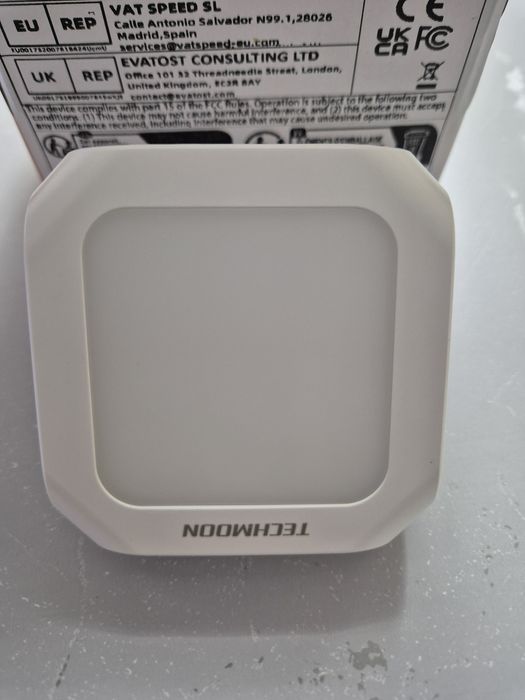 Lampa veghe cu senzor de lumina 110V/220V