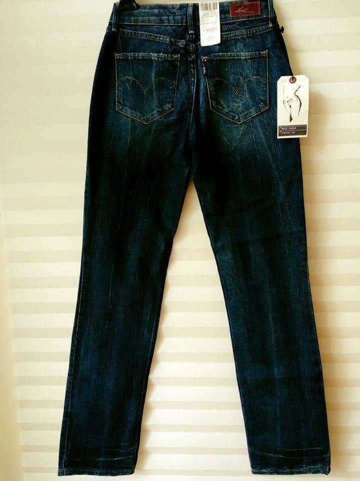 Новые женские джинсы бренд Levi's.