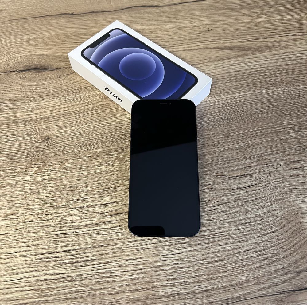 iPhone 12 на 64 GB