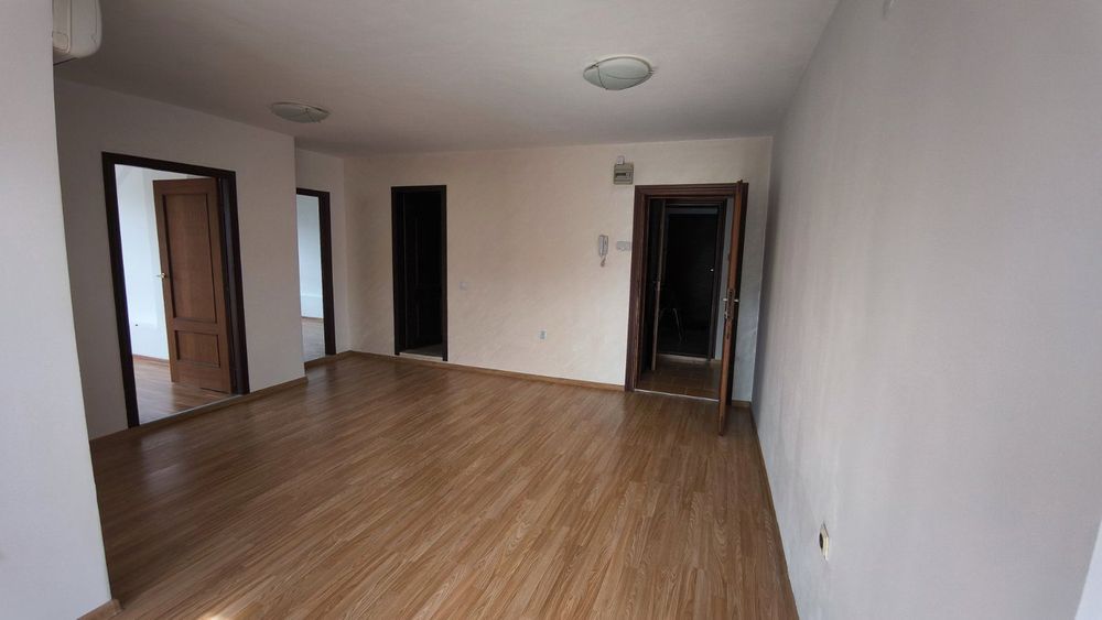 Продава се Тристаен апартамент в Пловдив, Център - 64 кв.м за 2032 €/кв.м - Снимка #7