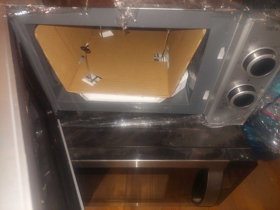 Severin 700 микровълнова