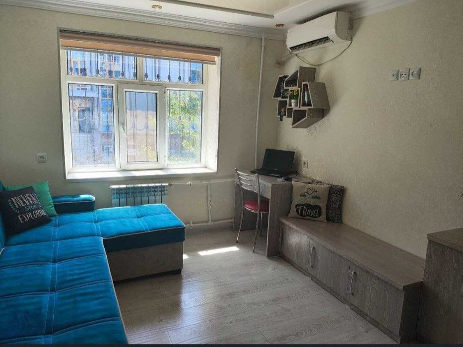 Метро Новза  1 комнатная квартира на 2м этаже