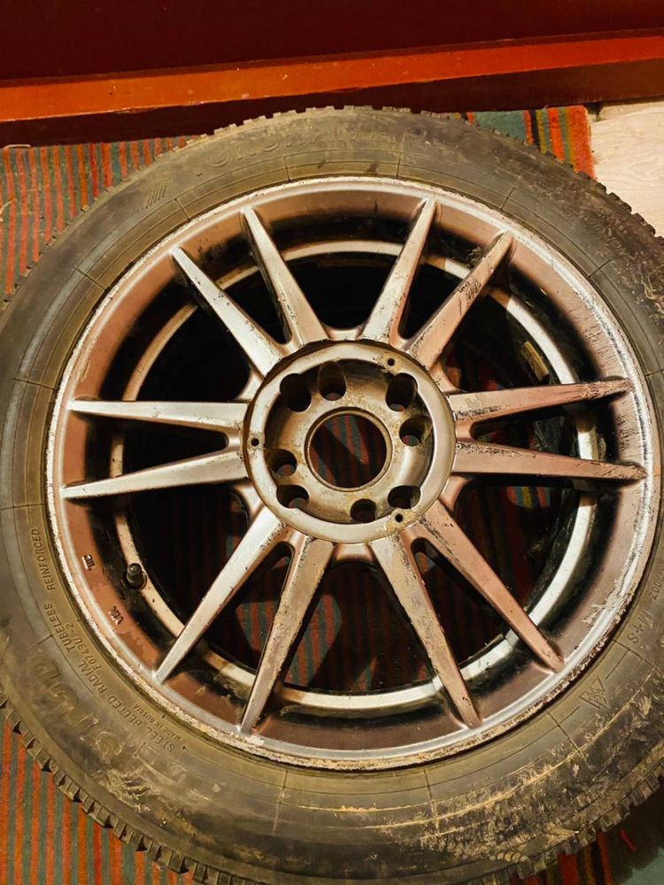 Зимние шины 185/60 R15